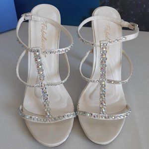 PLEASER Fabulicious Melody T-Strap Sandals